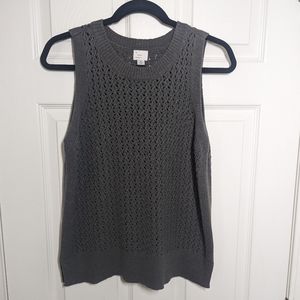 Gray chunky sleeveless sweater
